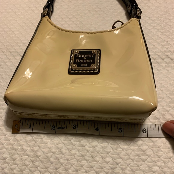 Dooney & Bourke mini bag - Picture 3 of 16